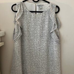 Polka dot, flutter sleeves top